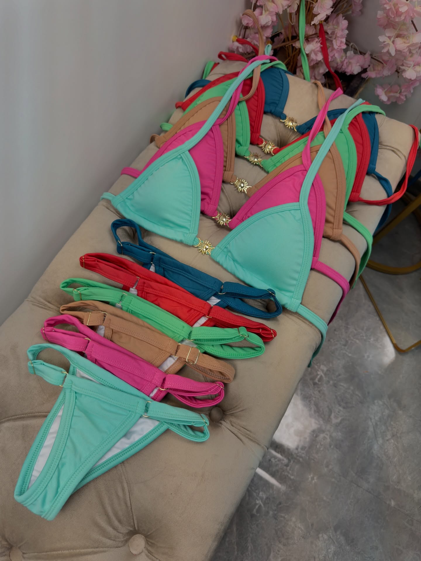 jr6modapraia_1758736898_3728877831100391913_40276879813