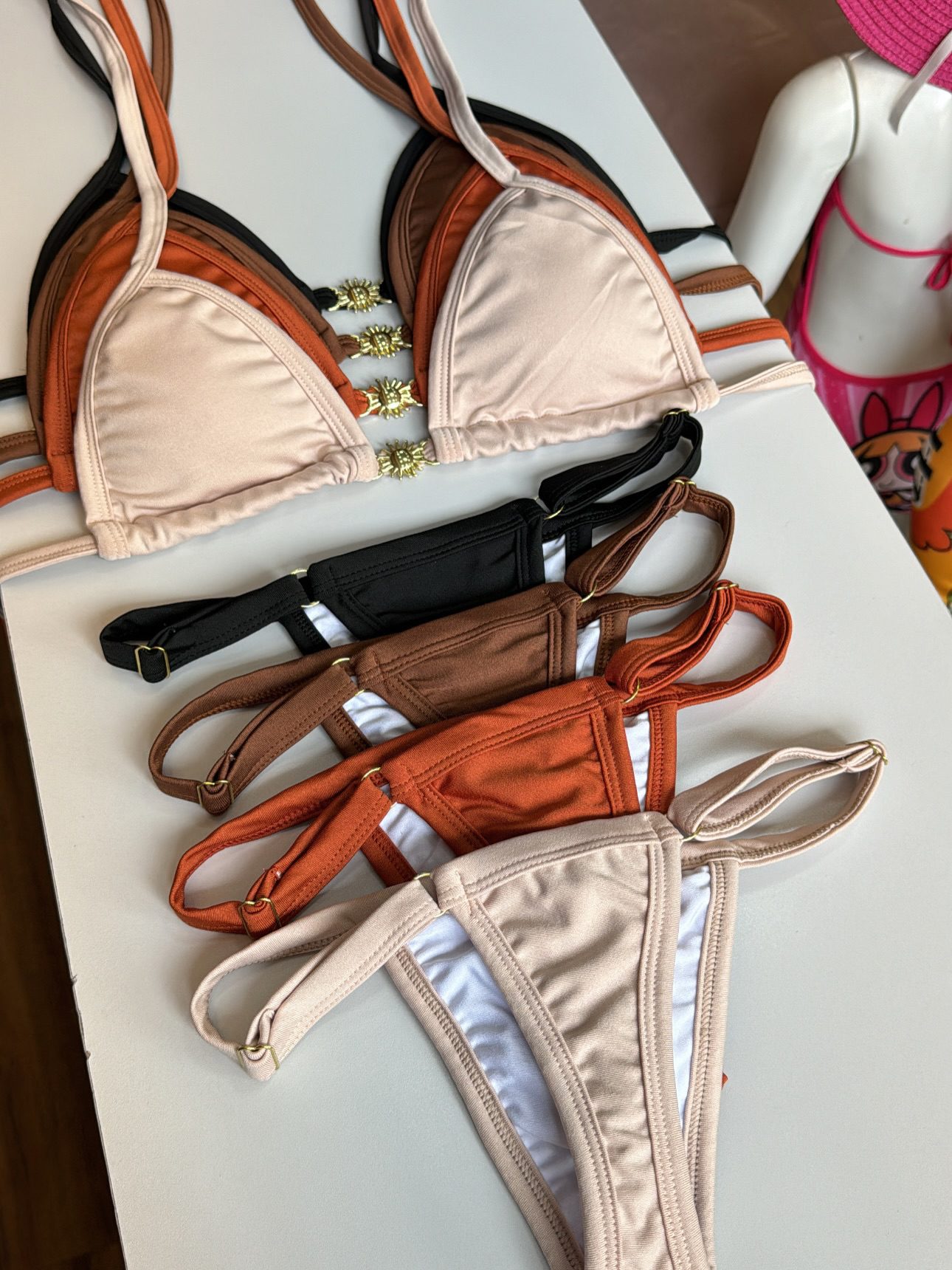 jr6modapraia_1764684373_3778768866248612695_40276879813